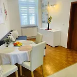 Topel Dom V Centru Mesta 5 *