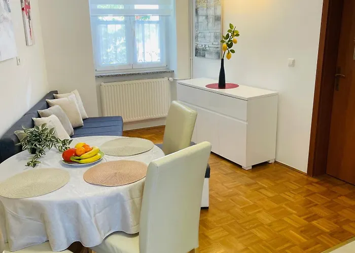 Topel Dom V Centru Mesta 5 *